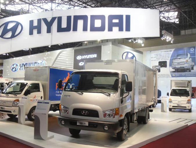 xe tai hyundai hd78 thung kin 4 tan