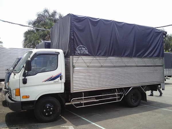 xe ô tô tải Hyundai 1T85 thùng mui bạt